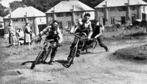Cycle speedway photo